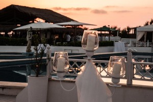 <strong>decorazioni<span>prestigiose</span></strong><i>→</i>